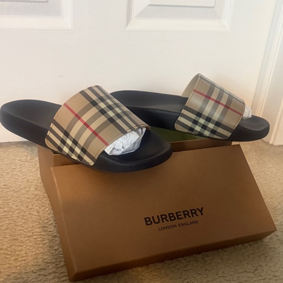 Burberry Beige and Black Check Slides - Picture 2 of 5